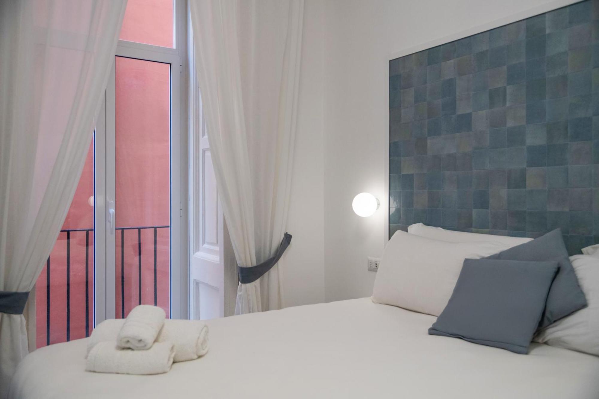 Vistavicolo Rooms เนเปิลส์ ภายนอก รูปภาพ