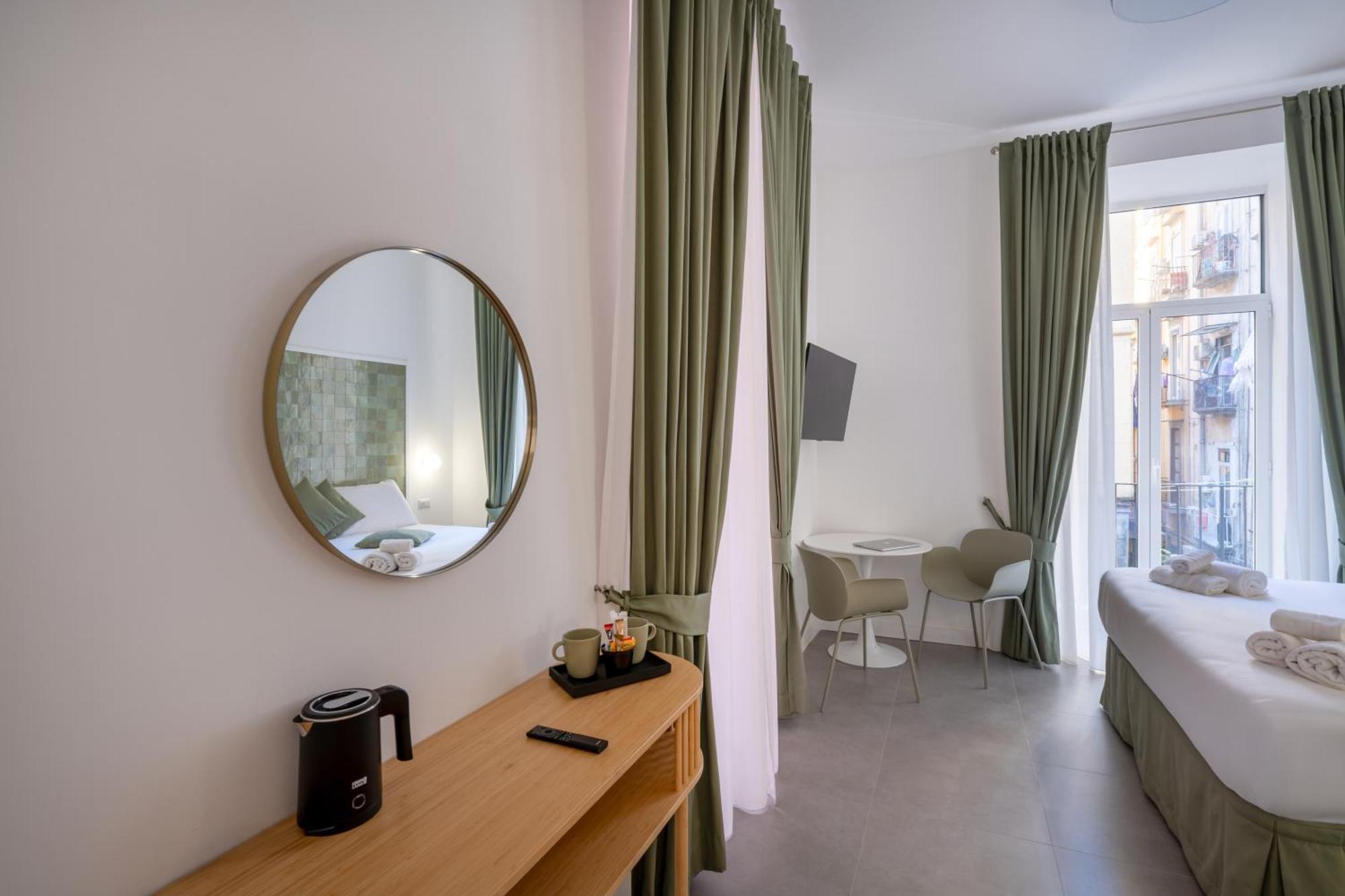 Vistavicolo Rooms เนเปิลส์ ภายนอก รูปภาพ